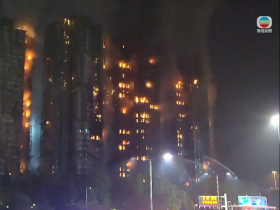 宏福苑大火奪146命，禍首不只「竹製鷹架」！港府喊2大不尋常…外媒揭密為何香港工程不愛用金屬鷹架